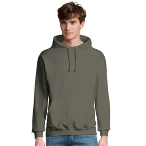 NORE Hoodie Army – på model