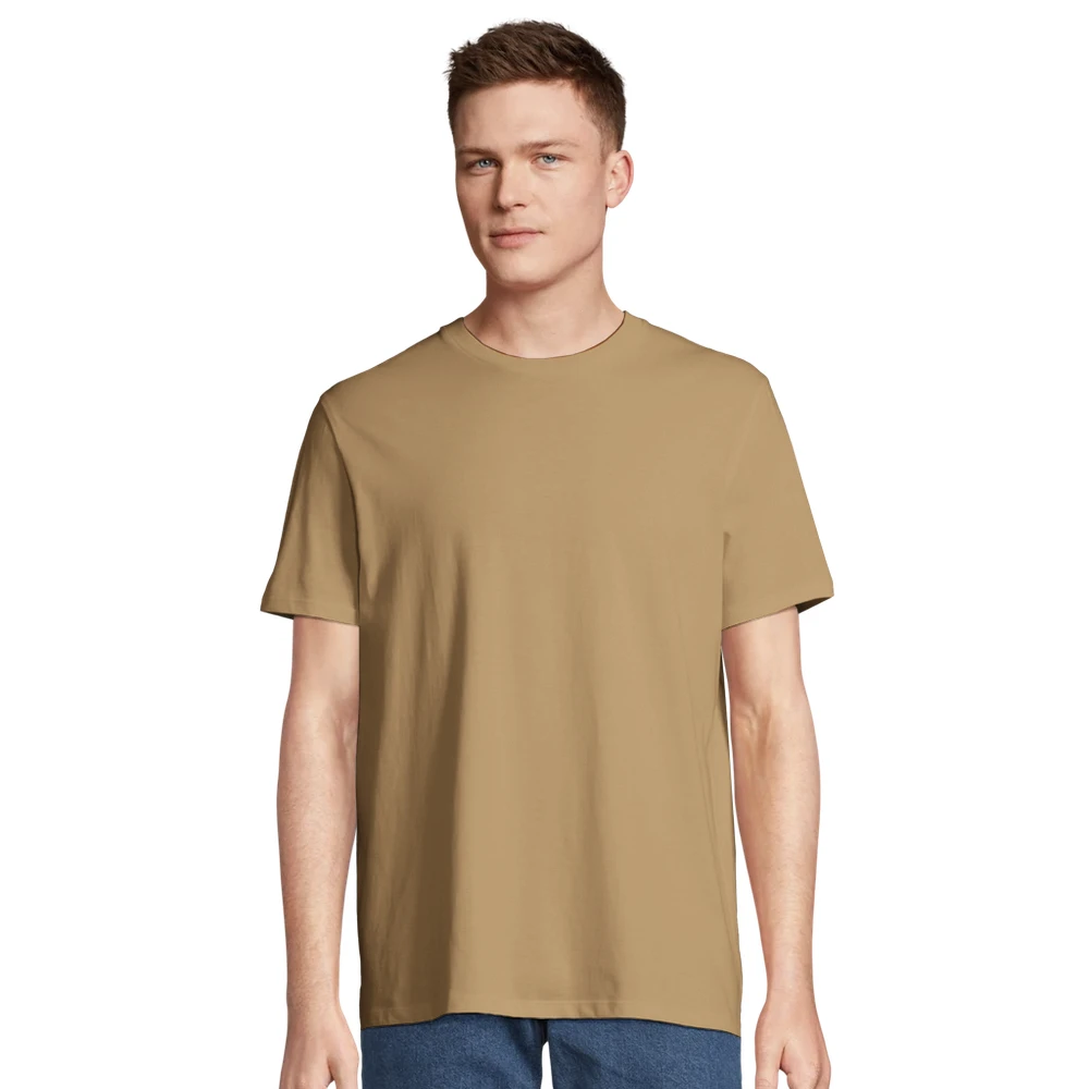 NORE Organic T-shirt i mørk beige – på model