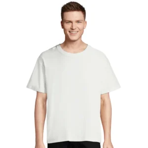 NORE Boxy T-shirt i hvid – på model